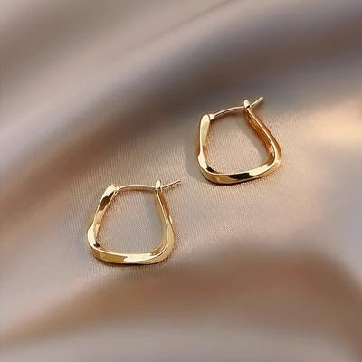Damenmode Ohrringe Metall Unregelmäßige Legierung Ohrringe Schmuck