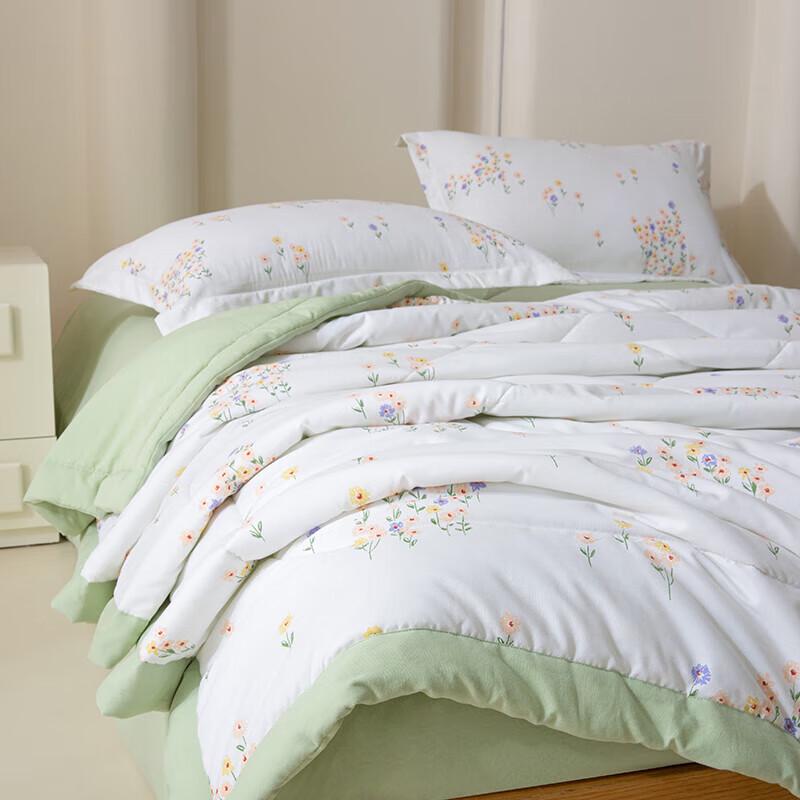 Belle Anna Cloud-Feel Knit Wildflower Summer Quilt