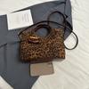 Pendlarväska med leopardtryck, avslappnad retro frostad bucketväska med stor kapacitet, nisch enkel axelväska