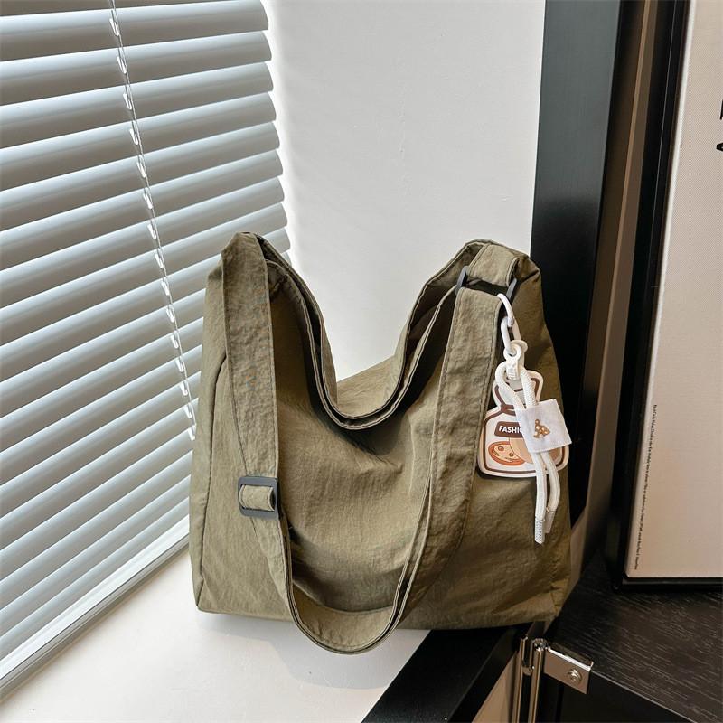 Trendy Korean Style Single Shoulder Tote Bag For Summer With Spacious Design And Soft Canvas Material