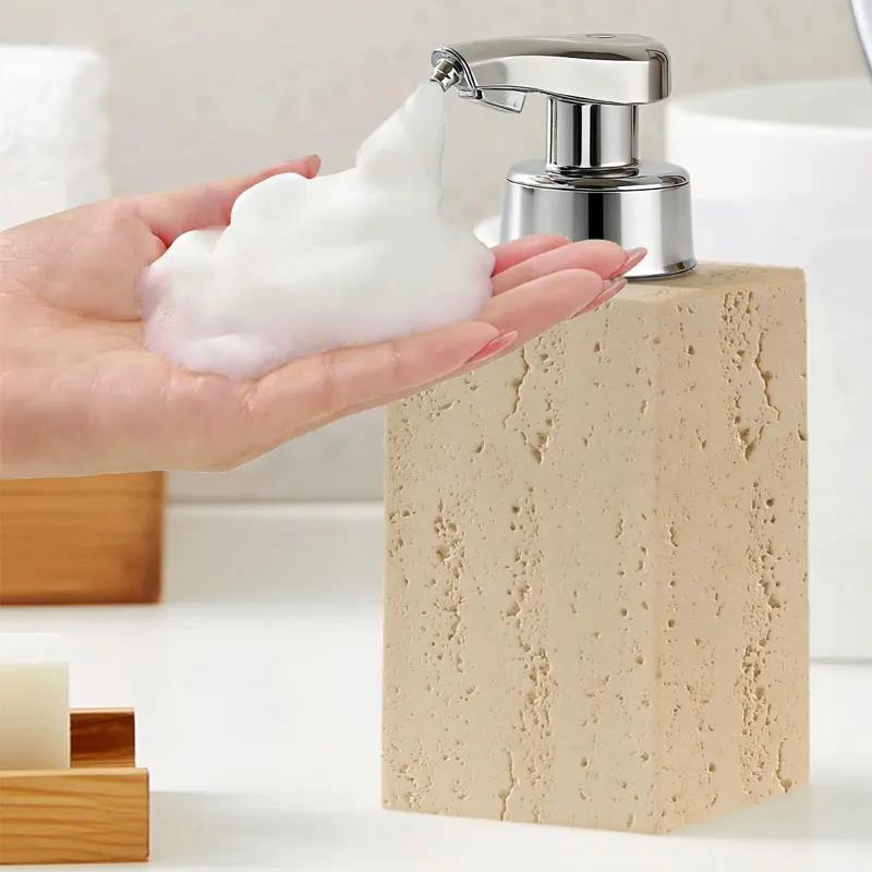 Intelligent induction soap dispenser Dongshi mobile phone foam machine automatic bubble dispenser hand cleaner bottle dispenser