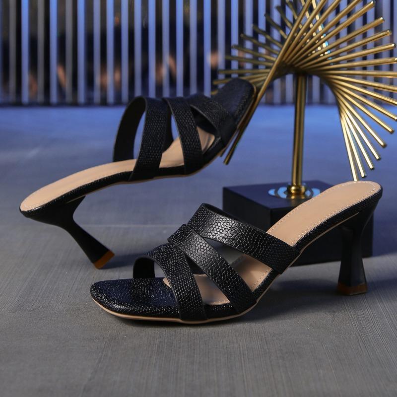 Moda Wysokie Obcasy Damskie Kapcie Kwadratowe Noski Buty Sukienki Casual Nowe Sandały Lato 2024 Outdoor Slingabck Klapki Pompy Mujer Slides