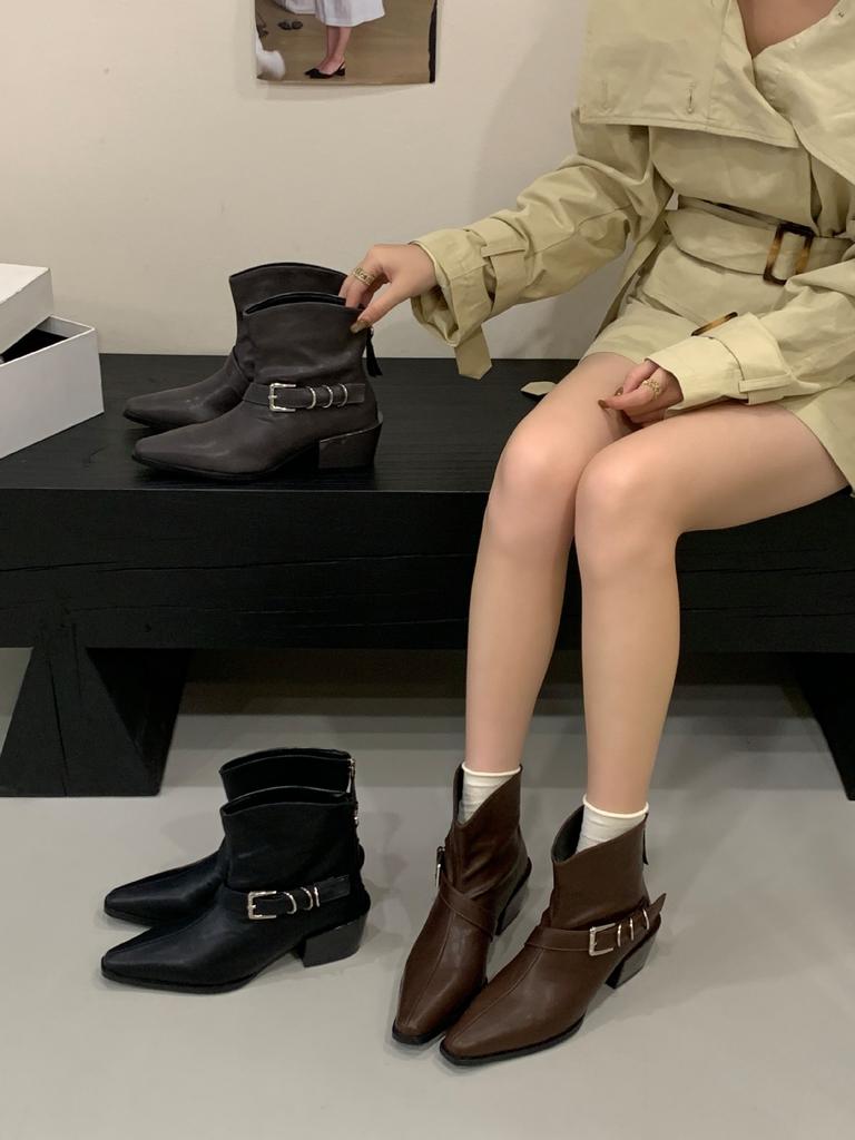 2025 New Retro Square Head Thick Heel Simple British Style Fashion Versatile Metal Button Martin Boots Women