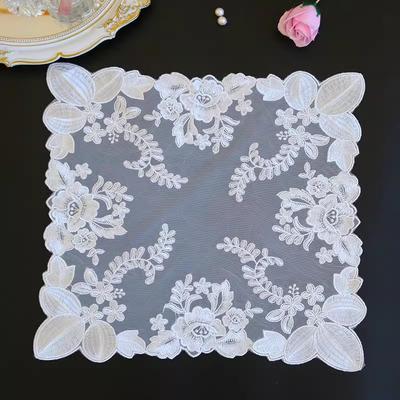 British Style Mesh Embroidered Rectangular Fashion Table Mat Wine Cup Cup Fruit Bowl Cover Cupmat Kitchen Restaurant Decoration