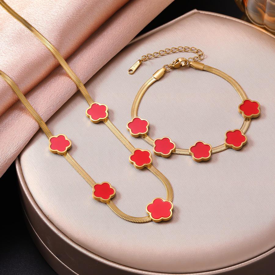 Five-Petal Flower Necklace & Bracelet Set: 18K Gold Fritillary Titanium Steel Snake Bone Chain. Retro Light Luxury Trendy Accessories.