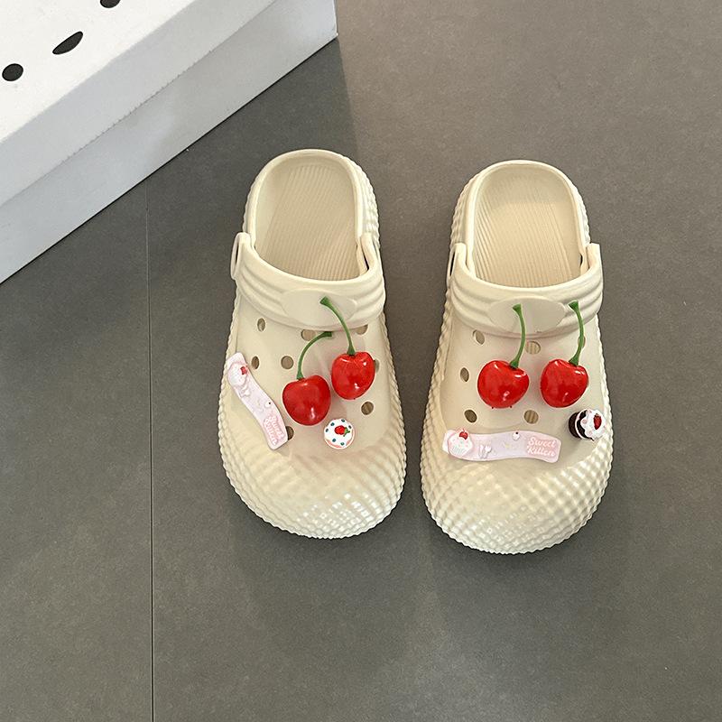 Round head hole shoes women's fashion cartoon thick sole two wear summer new wear non-slip soft sole casual trendy shoes