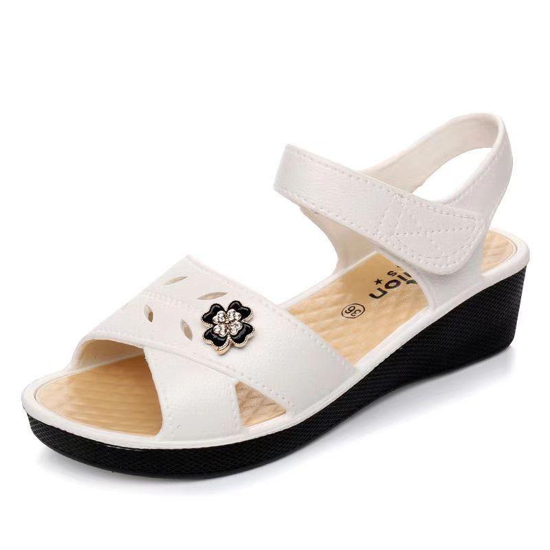 2026 New Women's Summer One Word Wedges Casual Sandal Soft Sole Non Slip Hook Outdoor Mom's Sandals Elderly Sandal