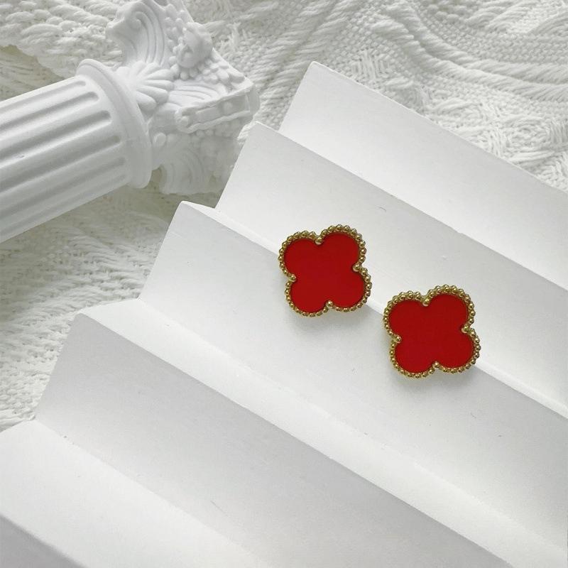 High-end 15MM Four-leaf Clover Titanium Steel Earrings Lightweight and Versatile Earrings for Women