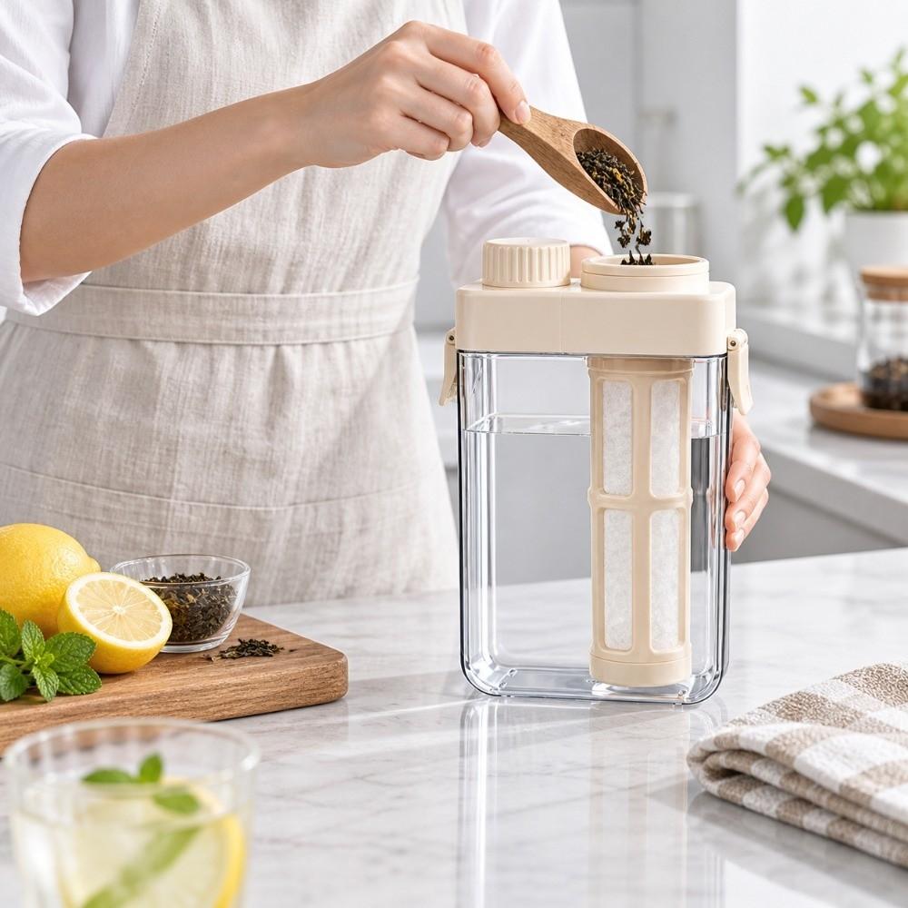 Double Silicone Seal Cold Brew Pitcher PP ABS AS Brewing Coffee Carafe  Kitchen Counter