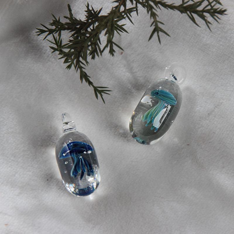 Náhrdelník s medúzou z lapisu lazuli: Dámský ručně vyrobený přívěsek z ryzího stříbra 925 se skleněným křišťálem - Lehký luxusní dárek k narozeninám