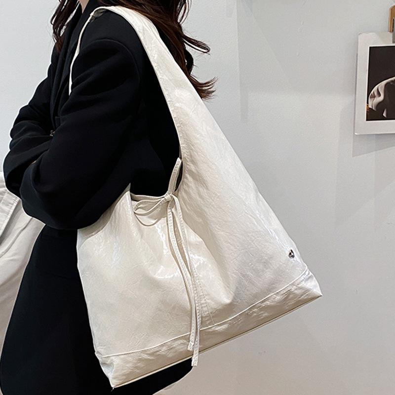 Niche Underarm Bag Large-capacity Simple Single-shoulder Bag Fashionable and Stylish Shopping Bag for Women
