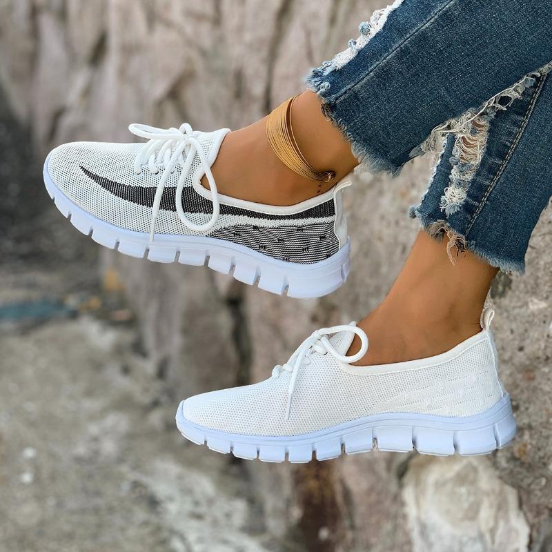 Spring Autumn Women's Breathable Fly-woven Mesh Casual Sports Lace-up Color Matching Women's Single Shoes