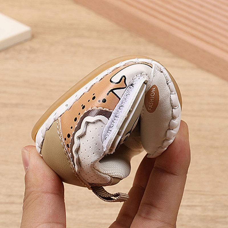 Spring/Autumn Style Walking Shoes for Boys and Girls 0-1 Years Old, Cartoon Soft-Soled Beginner Shoes.