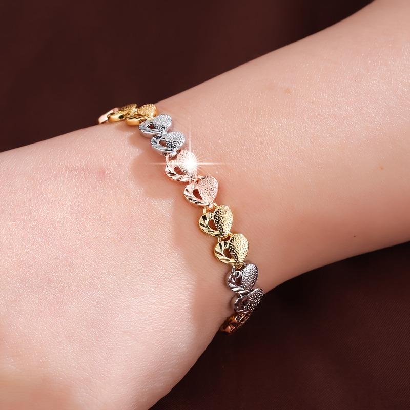 Brățară Cu Multiple Designuri Colorate în Formă de Inimă, Un Accesoriu Versatil Și Elegant Pentru Femei.