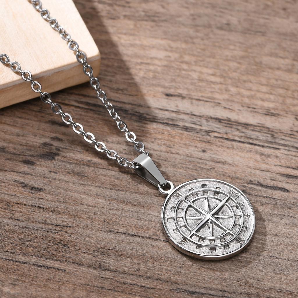 Stainless Steel Compass Pendant Coin Compass Men's Hip Hop Necklace, Titanium Steel Jewelry Batch Men's and Women's Accessories