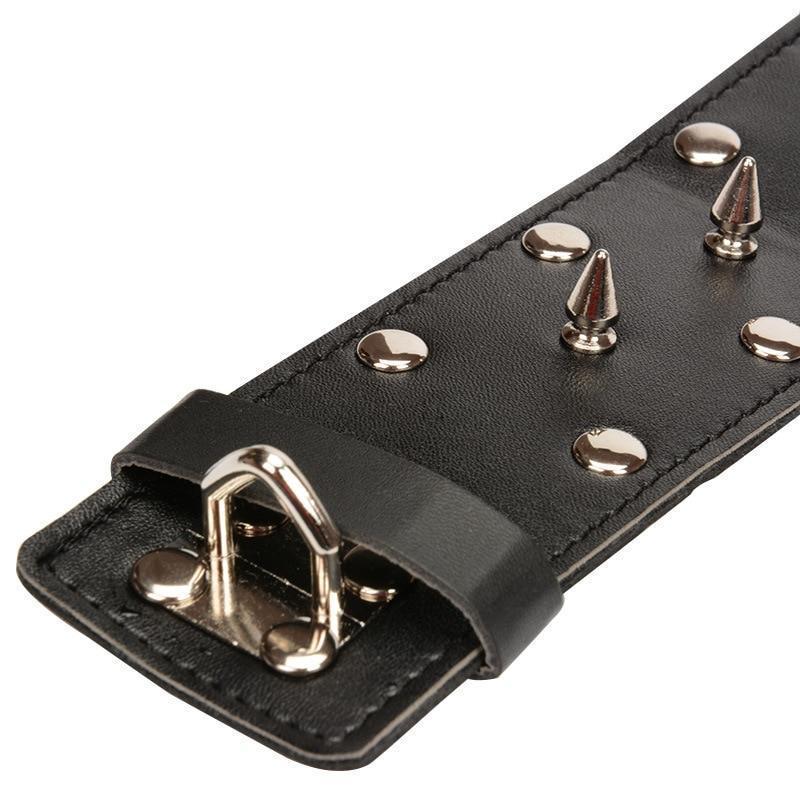 Spiked Leash  Play Accessories Collars & Leashes