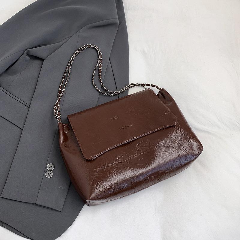 

Сумка-тоут на цепочке большой вместимости для поездок на работу, серебристая, высококлассная, на плечо, новый нишевый дизайн, ретро мессенджер, женская сумка коричневый