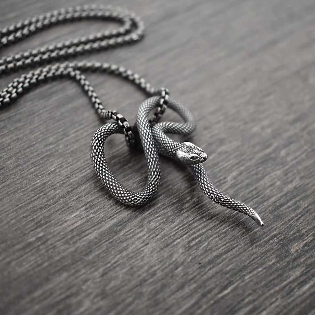 Gothic Snake Pendant Necklace For Women With Alloy Geometric Design Jewelry Gift