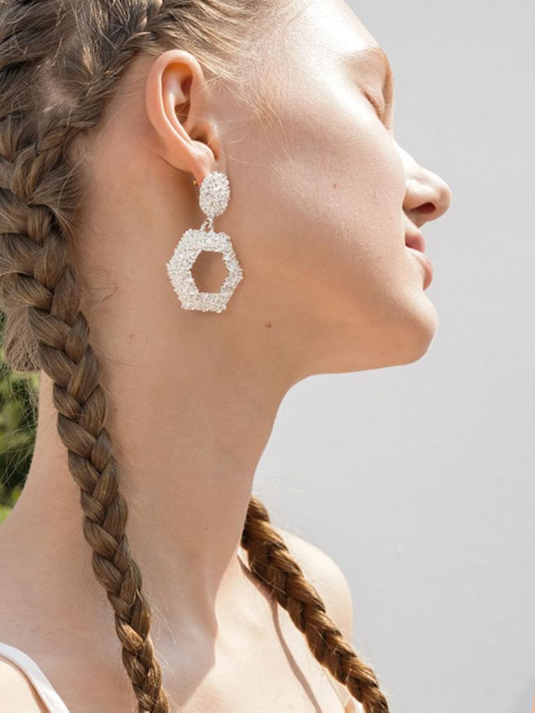 Zoena Easy. Pipi White Earring