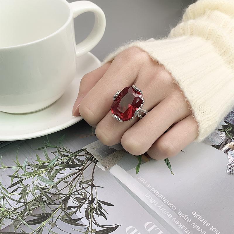 Jewelry Copper Bottom Gold-Plated Simulation Color Treasure Corundum Fat Rectangular Light Luxury Ring Women 15 * 20