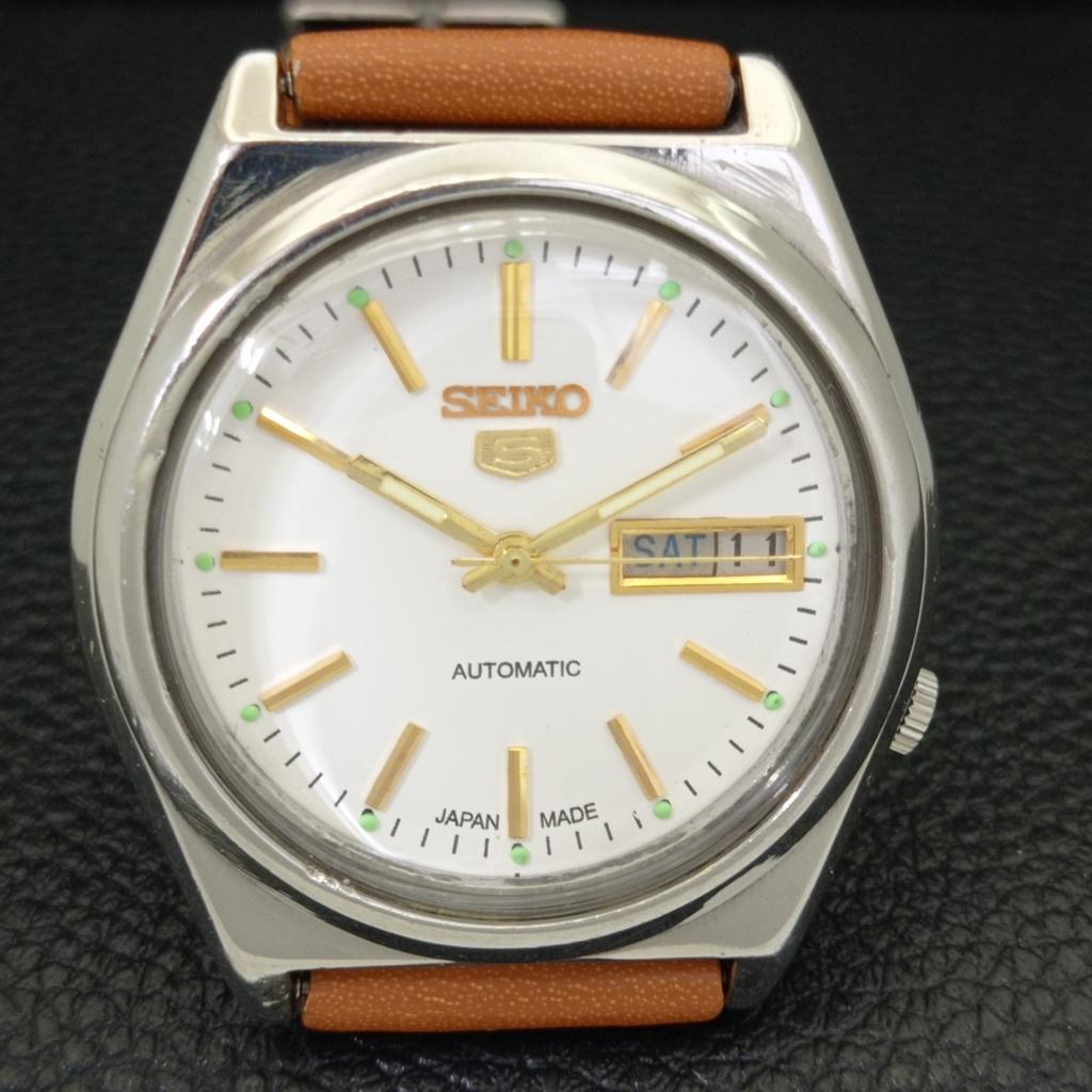 JAPAN VINTAGE SEIKO 5 AUTOMATIC 7009A MENS WHITE COLOR DIAL WATCH a702637-1 R209-a702637