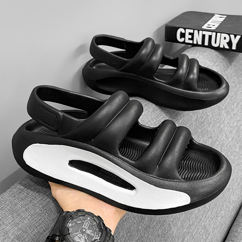 Couple Sandals 2025 Summer New Trend Versatile Indoor and Outdoor Wear Thick Bottom Stepping On Shit Feeling Teenagers Beach Sandals