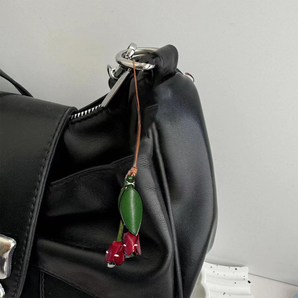 Handmade Tulip Shape Key Holder Youthful Backpack Ornament Leather Texture Unique Key Pendant Suitable for Key and Car