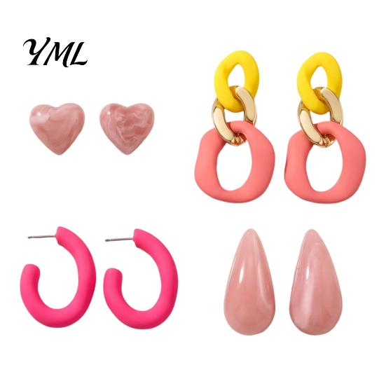 Multi Style Earring Variety Pack 4 Pairs Chunky Statement Earrings for Women, Geometric Hollow Chain, C-shape Boho Chic Jewelry Accessories