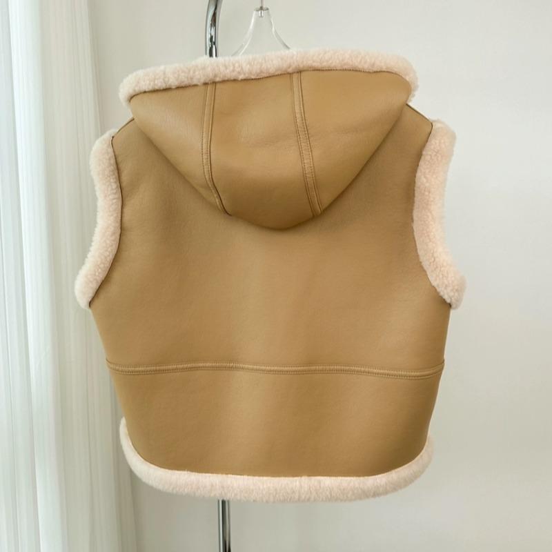 Winter Chic Vintage Leather Lamb Wool Waistcoat Women New Design Thick Hoodied Retro Coat Aesthetic Casual Street Fashion Jacket