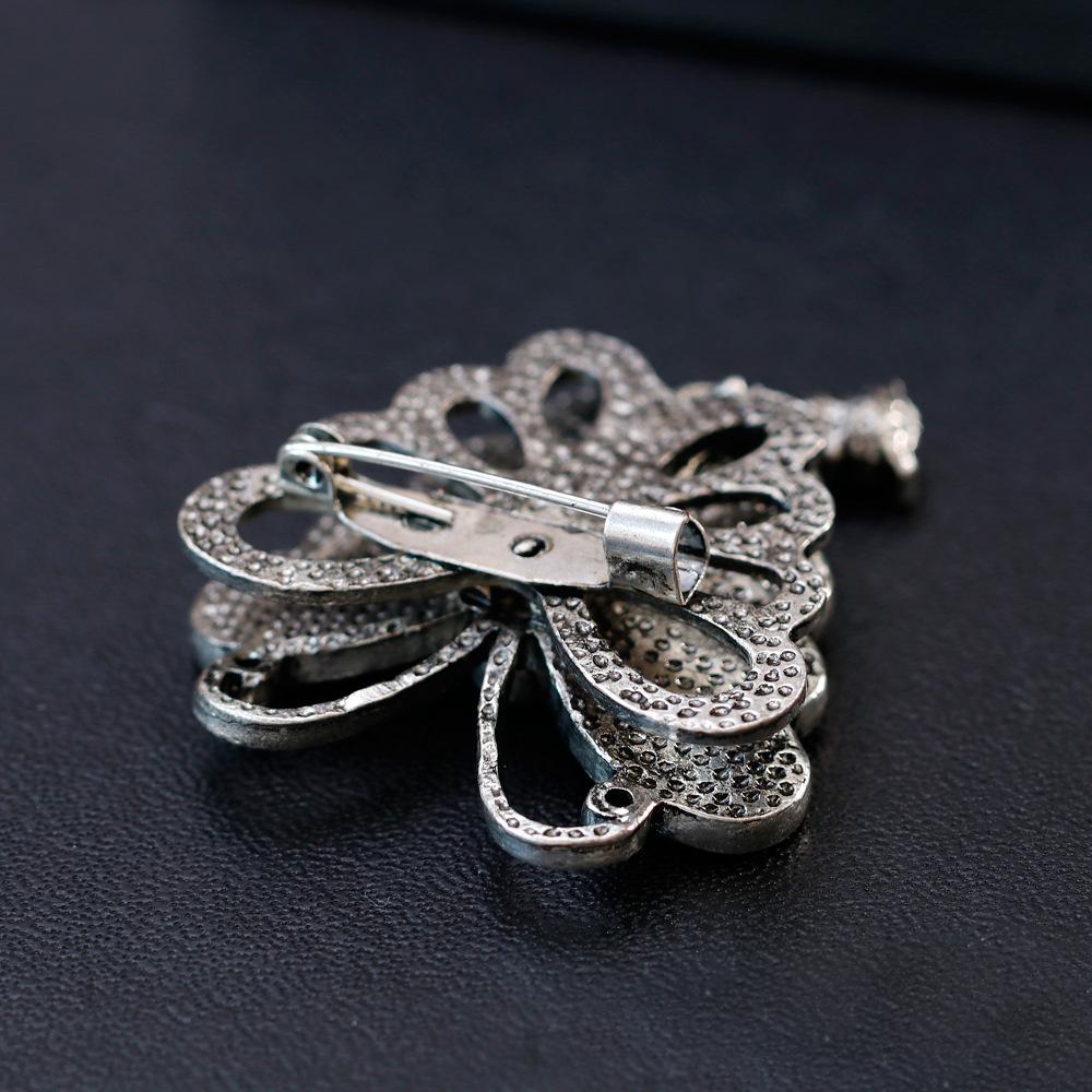 Women Fashion Butterfly Shell Broochpins Elegant All-match Scarf Buckle Suit Brooches Decoration