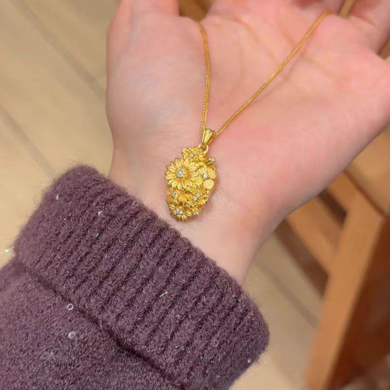 Gold Floral Bracelet & Necklace Set - Luxurious Chinese Classic Style for Women