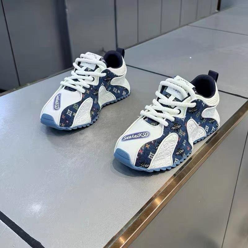 Nouvelles chaussures dad en cuir imprimé brodé semelle épaisse rehaussantes confortables chaussures de sport et de loisirs