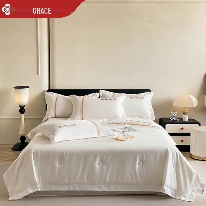 

Jieliya Ice Silk Cloud Silk Quilt