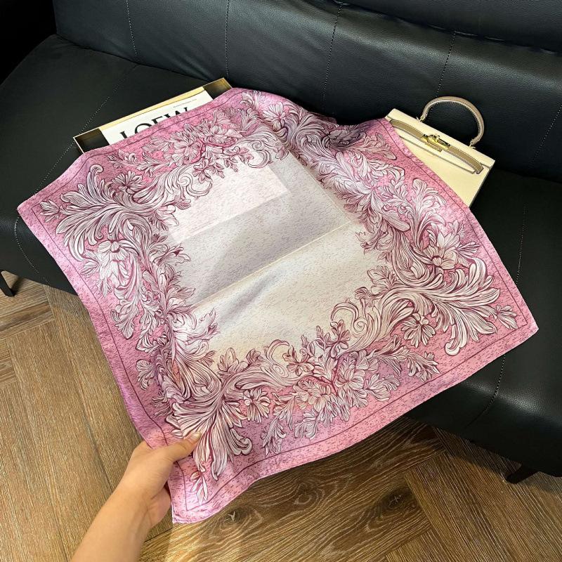 New 71 * 71cm Korean version small square scarf women's silk scarf spring and summer thin sunscreen scarf neck protection tied bag headband scarf
