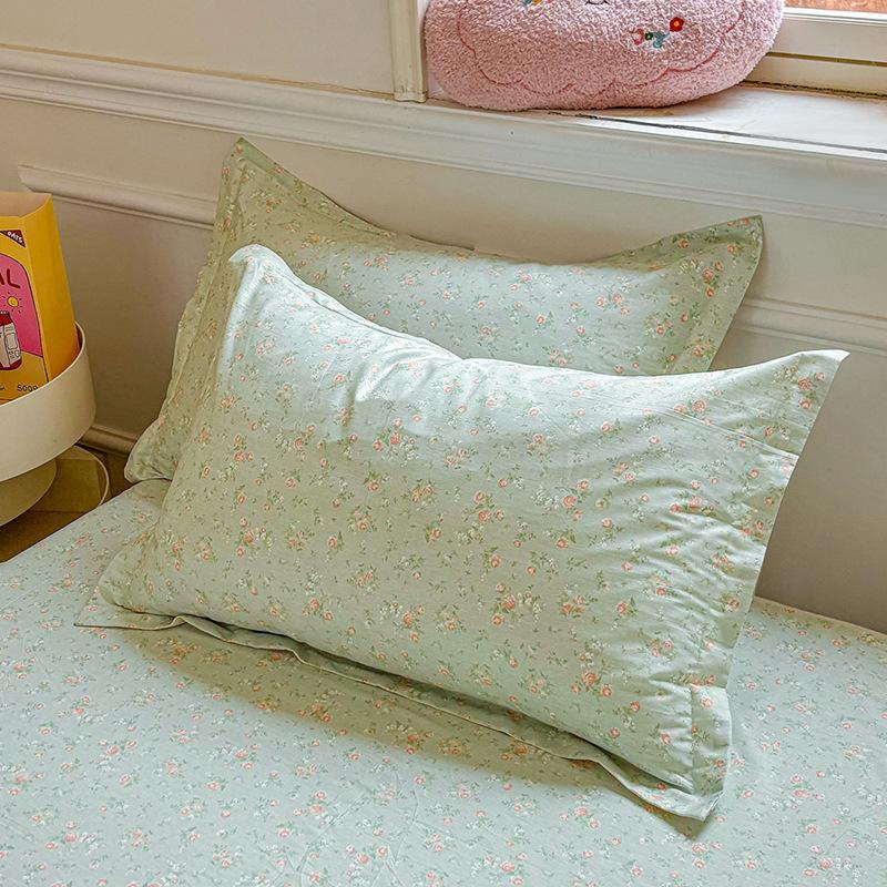 100% Cotton Floral Pillowcases Set of 2 Garden Floral Printed Pillow Cover with Envelope Closure Wrinkle Fade Resistant Hotel Quality Pillow Protector