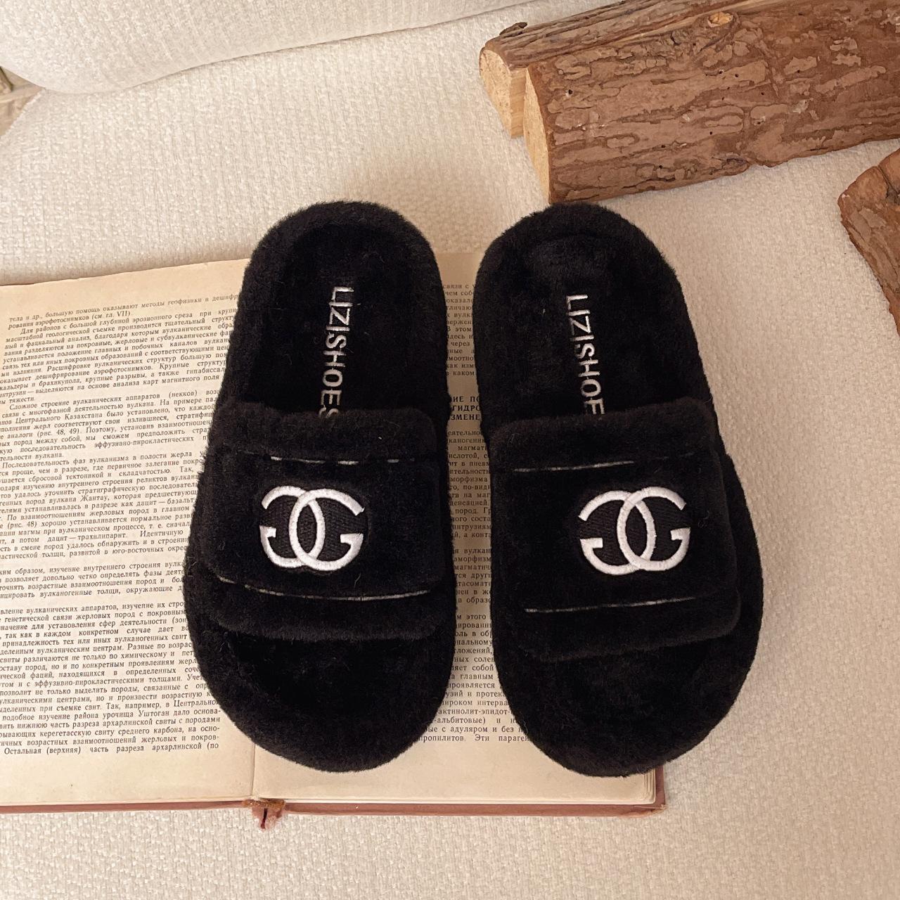 

Тапочки Mao Mao женские 2025 новые корейская версия осень и зима интернет-знаменитость модная вышивка букв толстая подошва плоская подошва кот 35 чёрный