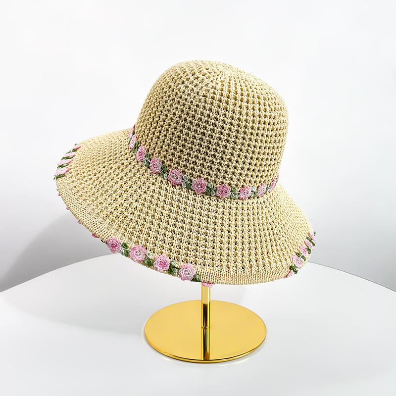 Women's Summer Floral Straw Hat Country Style Beach Vacation Hat Wide Brim Face Slimming Sun Protection Hat for Outdoor Beach Trips Lightweight