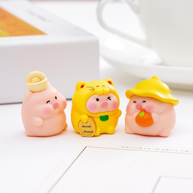 Mini Pig Resin Figurines 6 Pcs Cute Cartoon Animal Statues for Fairy Garden Home Office Desk Decoration Gift