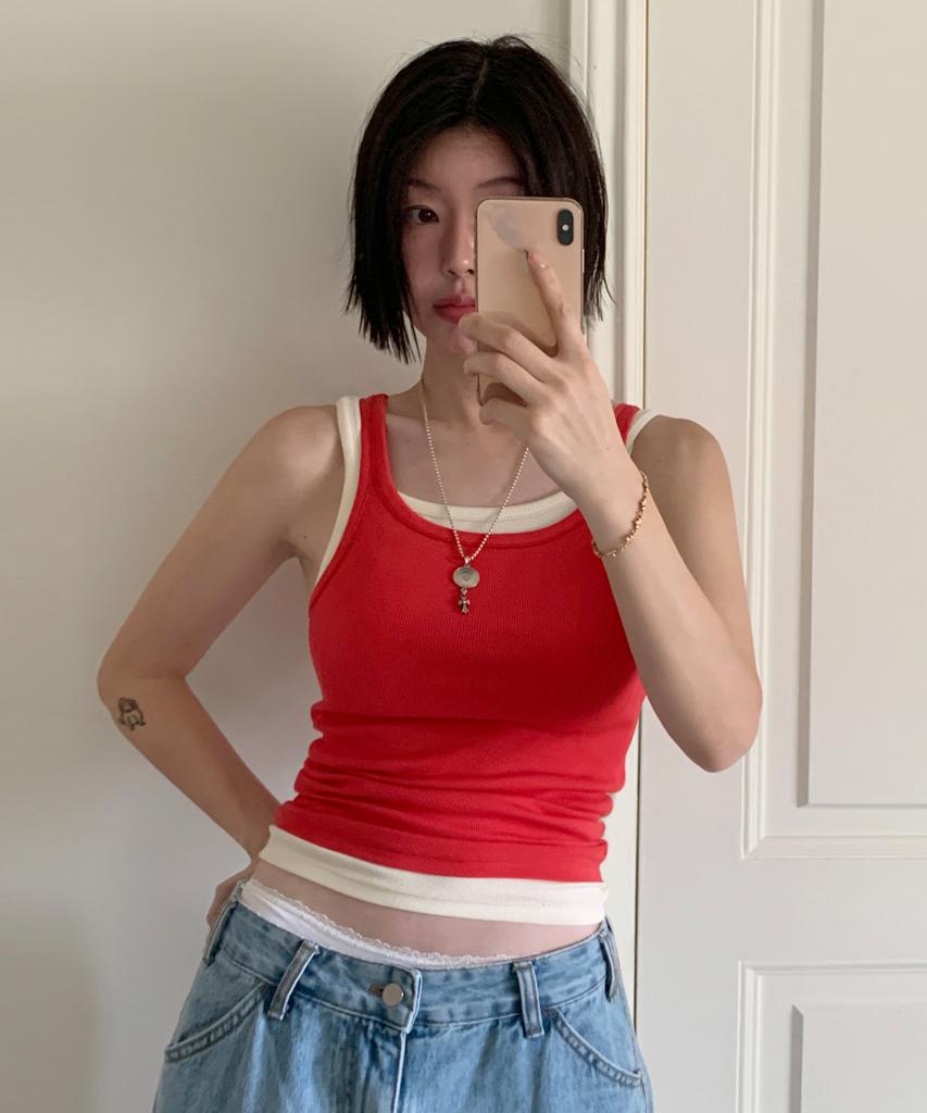 Eine Ribbed Sleeveless (Red)