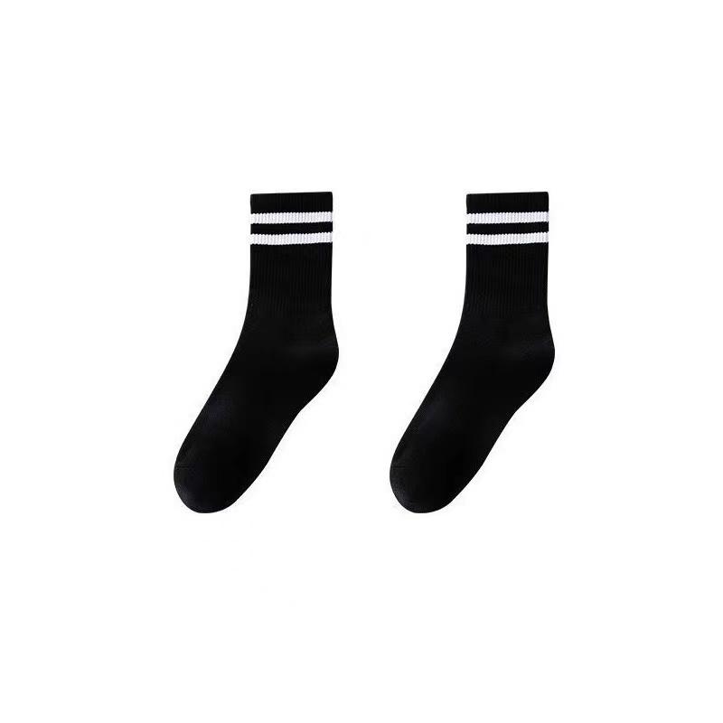 Popular Parallel Bars Mid Length Socks Women's Autumn Fashion Embroidery Love Pattern Breathable Black White Girls Socks