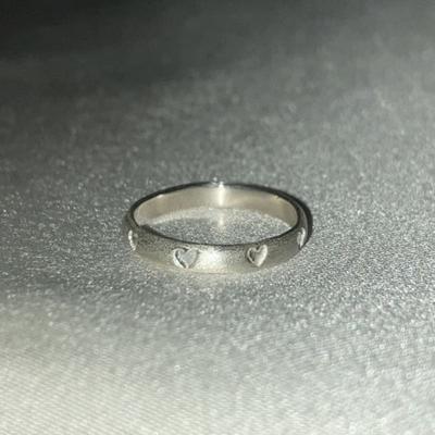 Fillow Charming Patterned Heart Ring