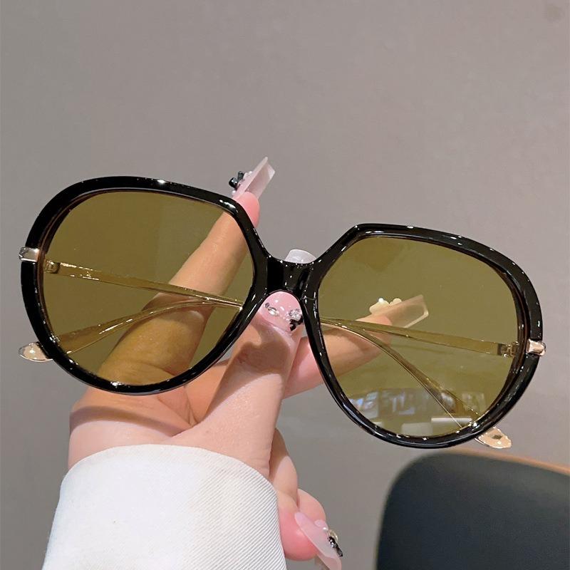 Oversized Round Sunglasses for Men Women 2026 New Trendy Outdoor Decor Shades Luxury Brand Design Sun Glasses Streetwear Eyewear
