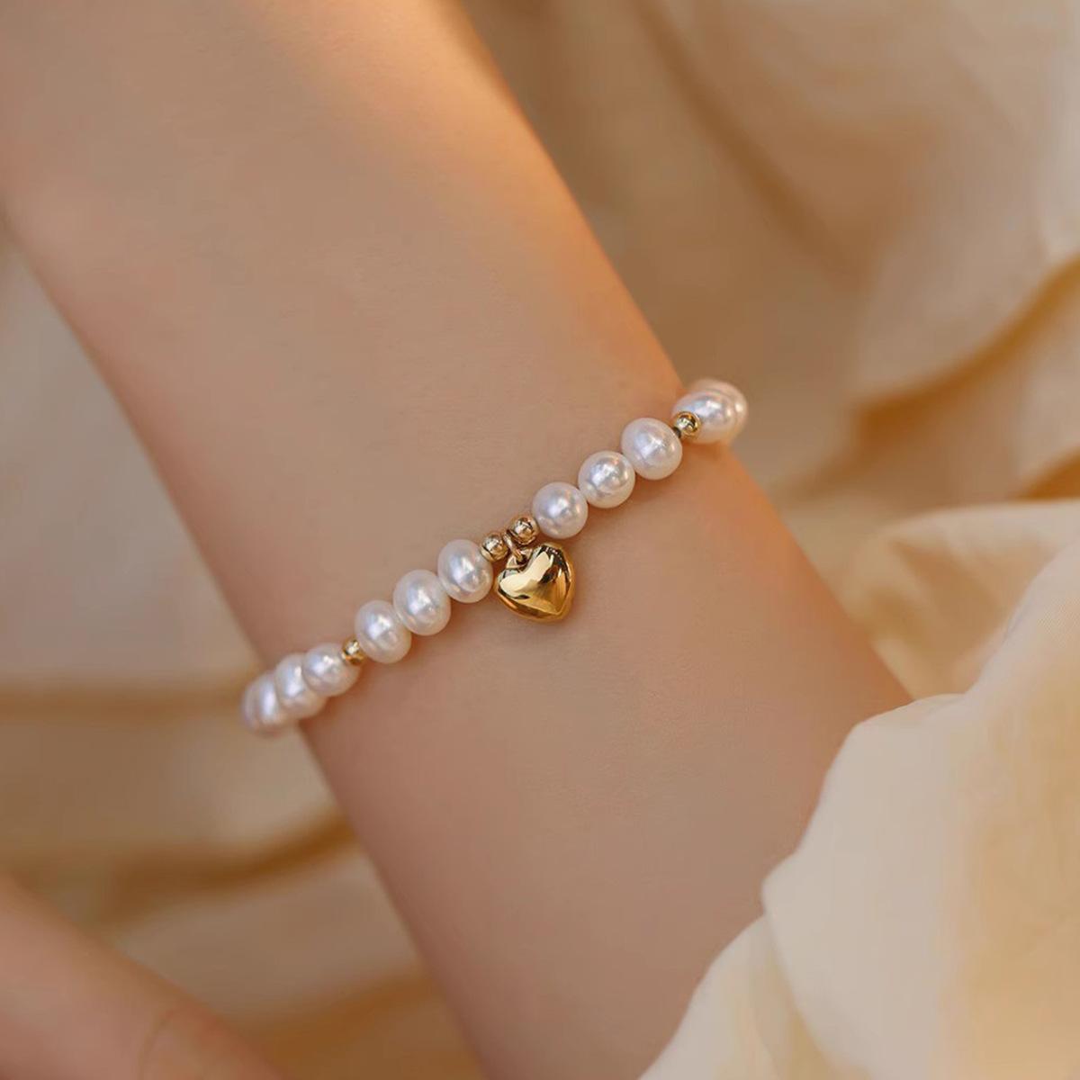Маленький браслет из пресноводного жемчуга  Любовь , сдержанный и универсальный, для повседневной носки