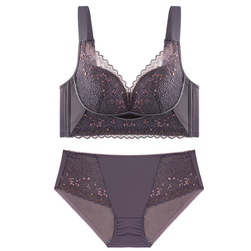 Elegant Lace Push-Up Bra: Medium-Thick, Wire-Free, Supportive for Small Busts