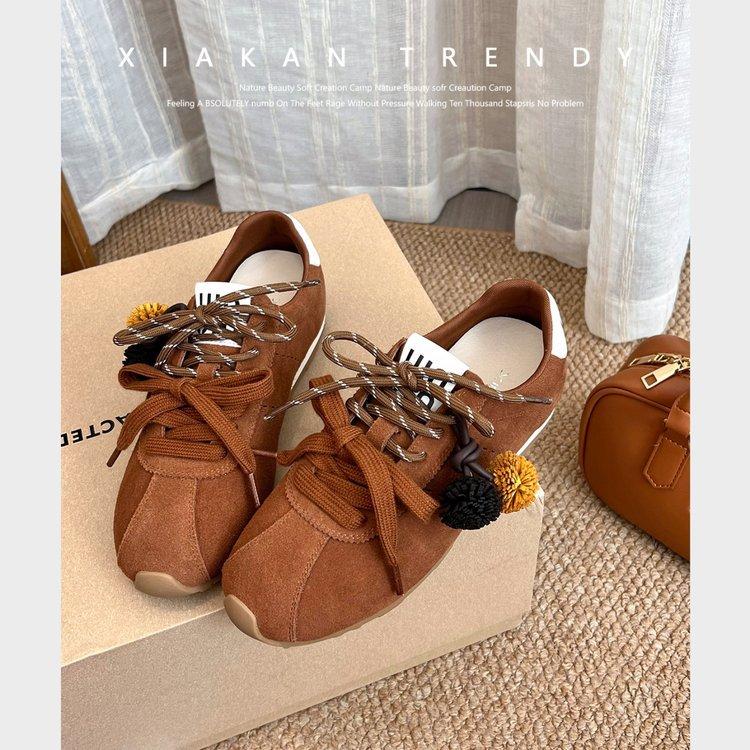 

Soft leather version~ inner height increase 5cm double lace-up German training shoes women s autumn 2025 new casual sports shoes Forrest Gump shoes 40 темно-коричневого
