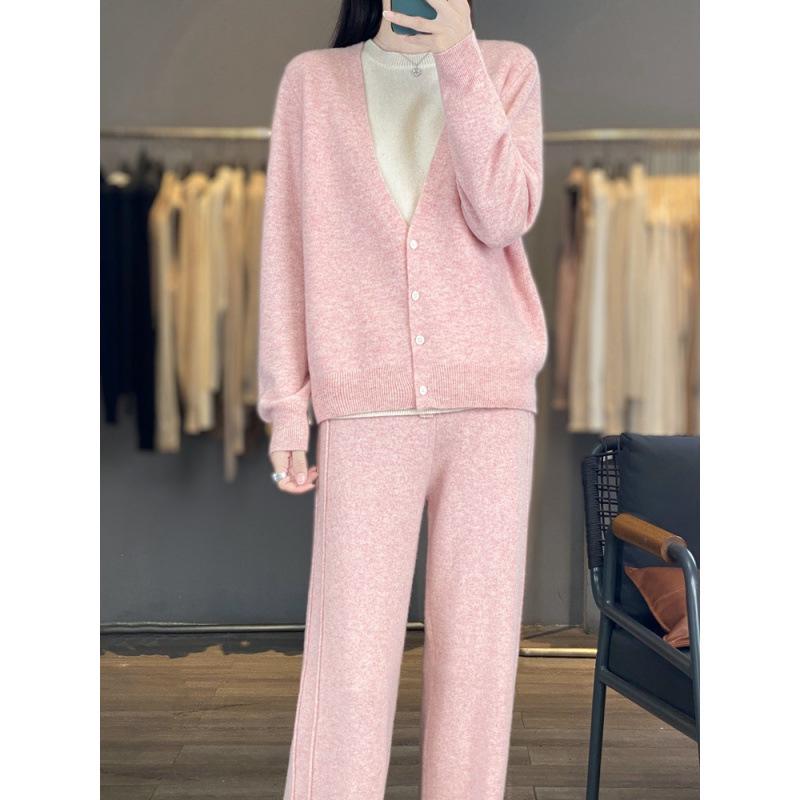 Autumn/Winter 2025 Women's Pure Wool Round Neck Two-Piece Set: Knit Top & High-Waisted Wide-Leg Pants