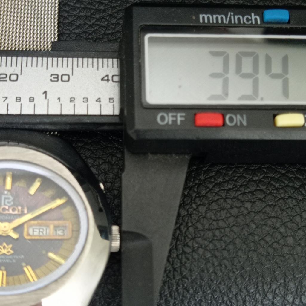 RARE VINTAGE RICOH R31 AUTOMATIC JAPAN MENS ORIGINAL DIAL WATCH A707980-1