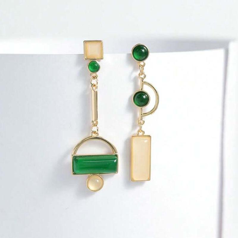 A Pair Fashion Individuality Originality Pattern Metal Geometry Round Quadrate Pendant Earrings for Elegance Women Paty Jewerly