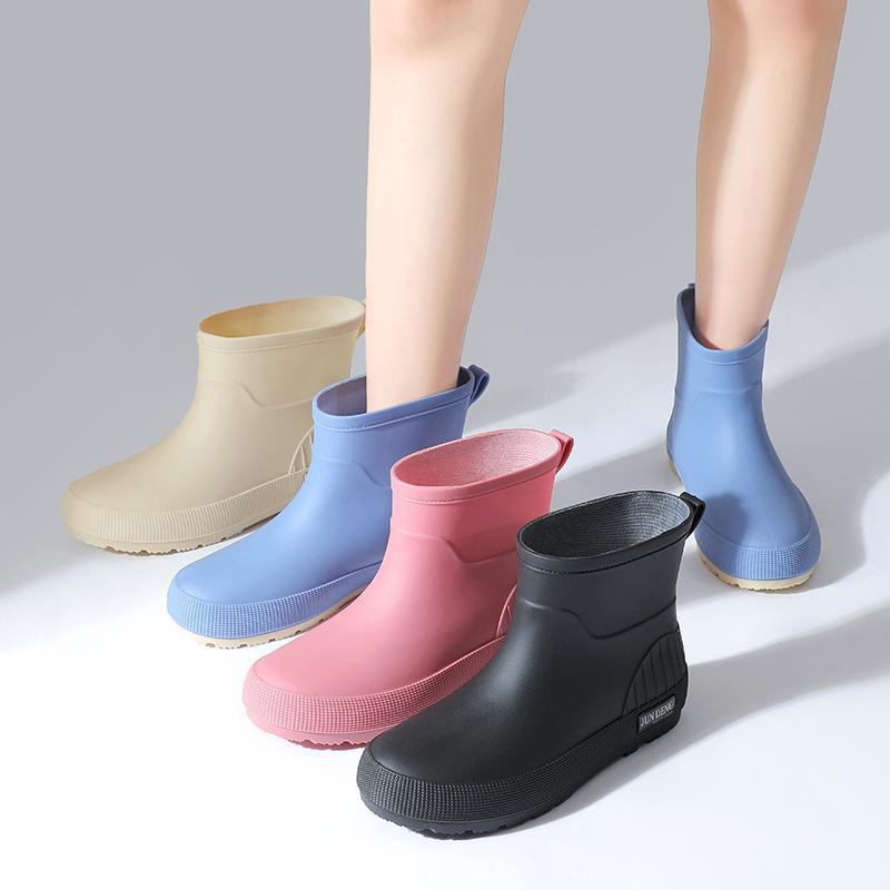 2024 Women's Fashionable Non-Slip Waterproof Rain Boots - Short Tube
