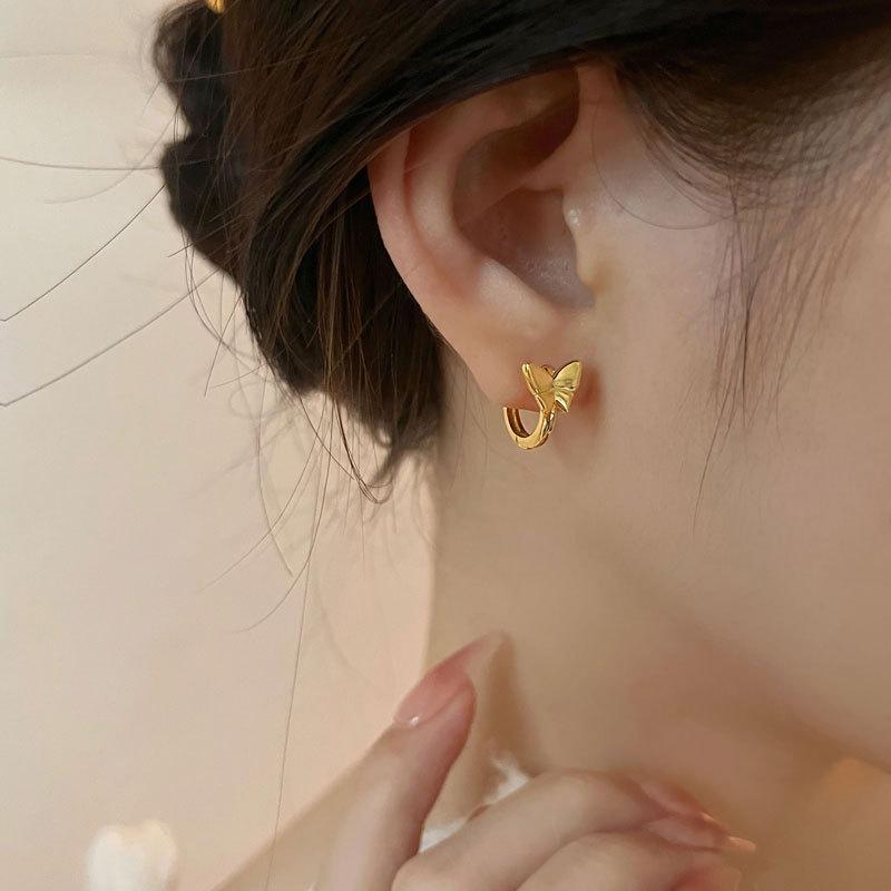 Light Luxury Feeling Super Fairy Butterfly Ear Button Temperament Niche Atmosphere Literary and Elegant Earrings for Women